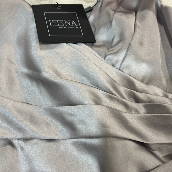 Ieena by Mac Duggal Satin Sleeveless Faux Wrap Ruched Gown Size 0 - Picture 5 of 8